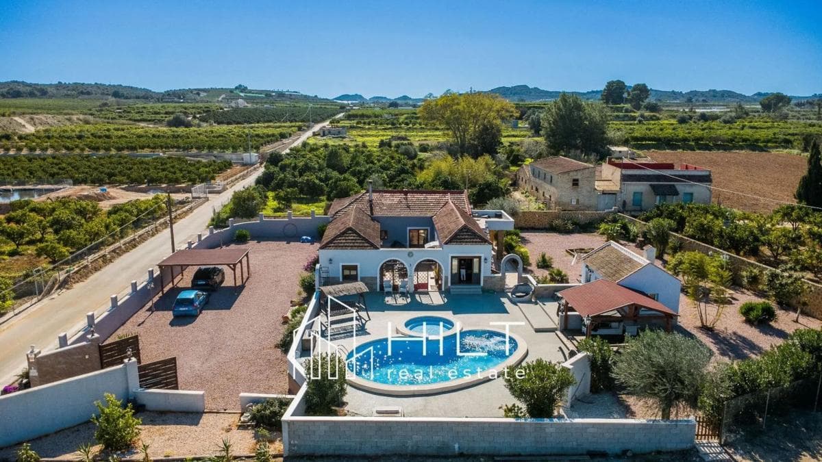 Venta de chalet independiente en Desamparados-Hurchillo-Torremendo, Orihuela
photo 3