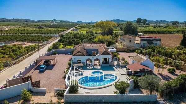 Chalet wolnostojący na sprzedaż w Desamparados-Hurchillo-Torremendo, Orihuela thumbnail 2
