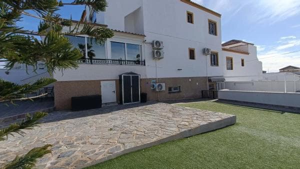 Sale of flat in Desamparados-Hurchillo-Torremendo, Orihuela
thumbnail 1