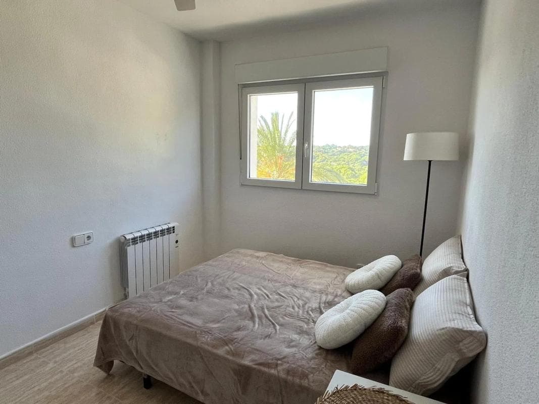 Venta de chalet adosado en Avenida de las Adelfas, 230 , Orihuela photo 3