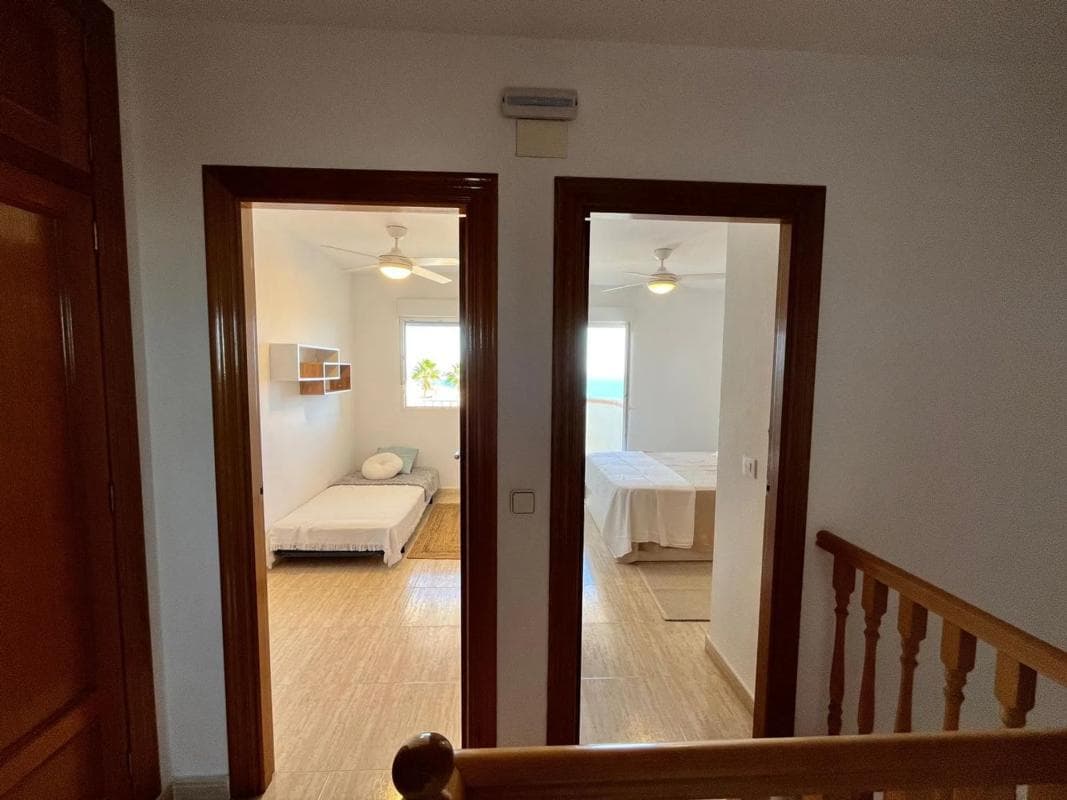 Venta de chalet adosado en Avenida de las Adelfas, 230 , Orihuela photo 4
