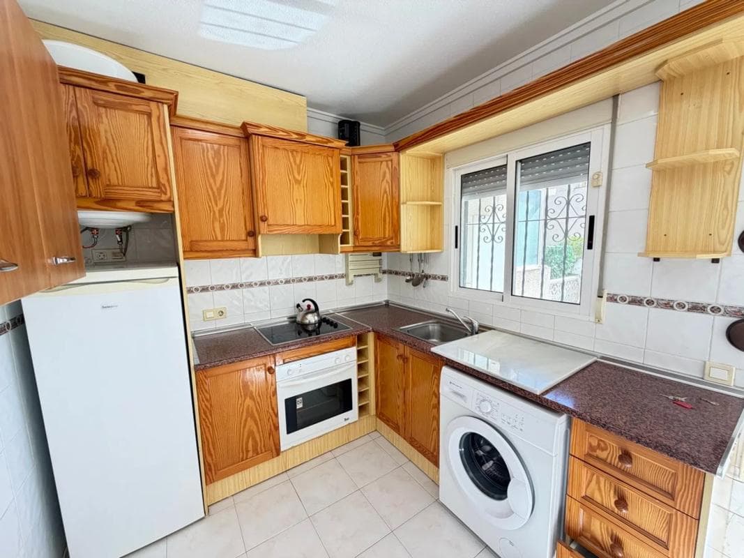 Sale of independent chalet in Barrio La Florida, Orihuela
photo 4