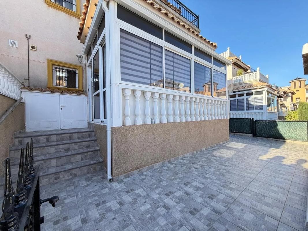 Venta de chalet adosado en Calle Chile , Orihuela photo 4