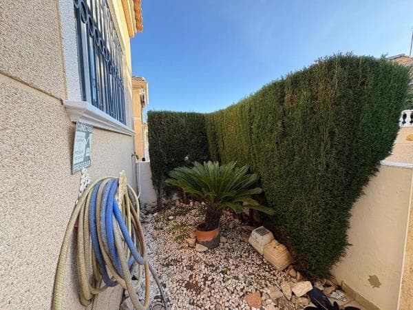Chalet independiente en venta en Barrio Los Balcones y los Altos, Orihuela
thumbnail 2