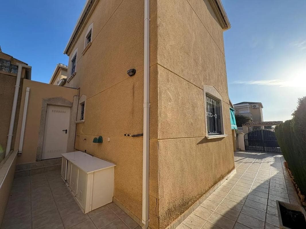 Venta de chalet independiente en Barrio Los Balcones y los Altos, Orihuela
photo 5