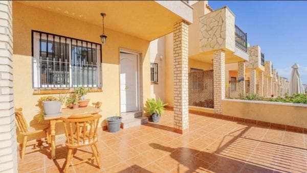 Chalet pareado en calle Rosa, 49 photo 1