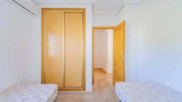 Chalet pareado en calle Rosa, 49 thumbnail 2