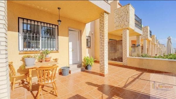Chalet wolnostojący na sprzedaż w Barrio Playa Flamenca, Orihuela thumbnail 2