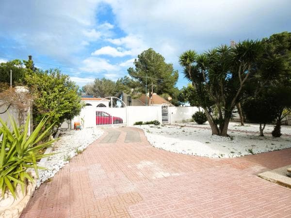Independent chalet for sale in Calle Abedul, 24, Pilar de la Horadada
thumbnail 1
