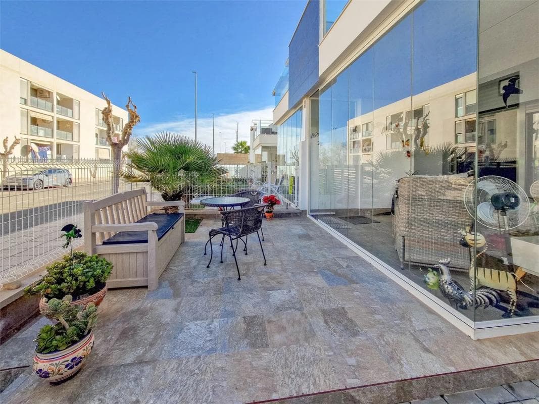Venta de piso en Calle Comunidad Castellano-Leonesa, Pilar de la Horadada
photo 2