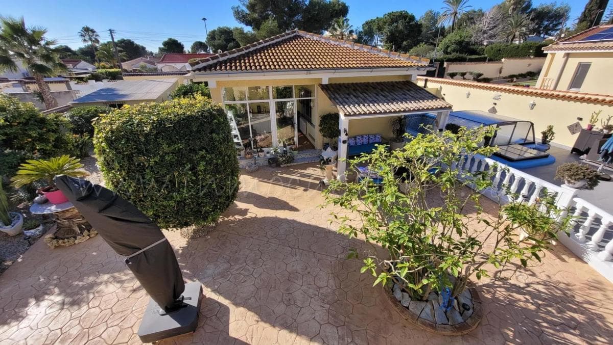 Venta de chalet independiente en Calle Magnolio, Pilar de la Horadada
photo 3
