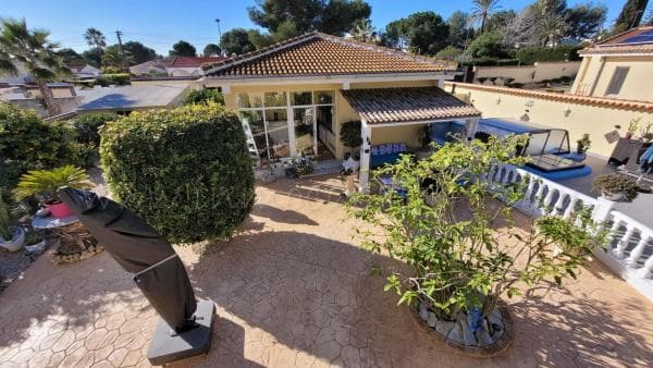 Independent chalet for sale in Calle Magnolio, Pilar de la Horadada
thumbnail 2