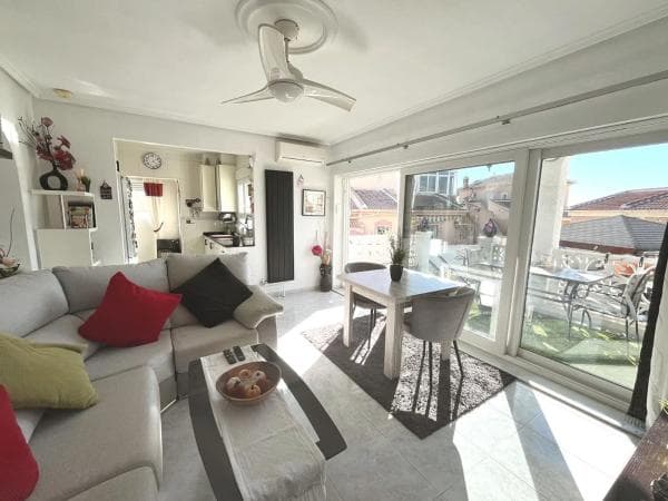 Chalet independiente en venta en Calle Azul, Rojales
thumbnail 1