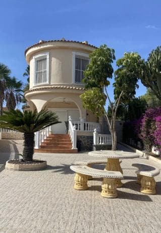Частный шале на продаже в Plaza lo Pepín, 4 B, Рохалес photo 1
