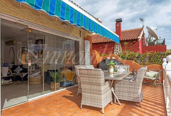 Chalet independiente en venta en Avenida del Aeropuerto, Rojales
thumbnail 1