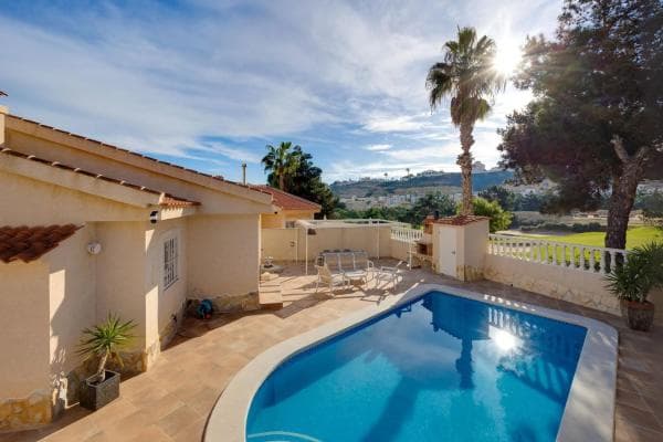 Chalet independiente en venta en Calle San Miguel, Rojales
photo 1