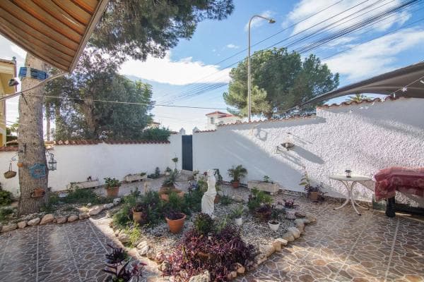 Chalet independiente en venta en Calle Triángulo, 43, Rojales
photo 1