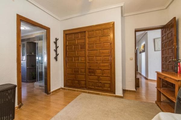 Chalet independiente en venta en Calle Triángulo, 43, Rojales
thumbnail 1