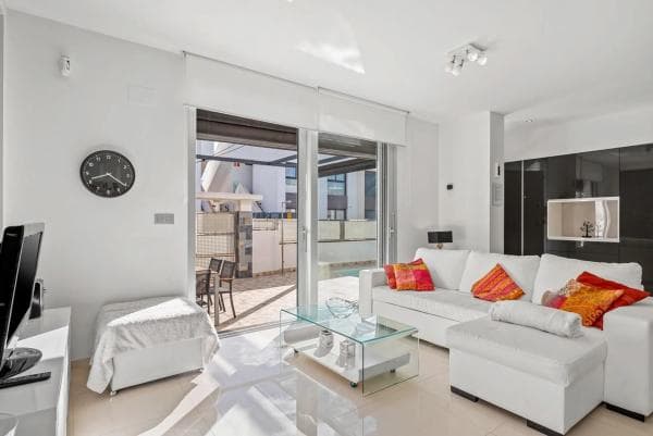 Chalet independiente en venta en Avenida del Salvador, 12, Rojales
thumbnail 2