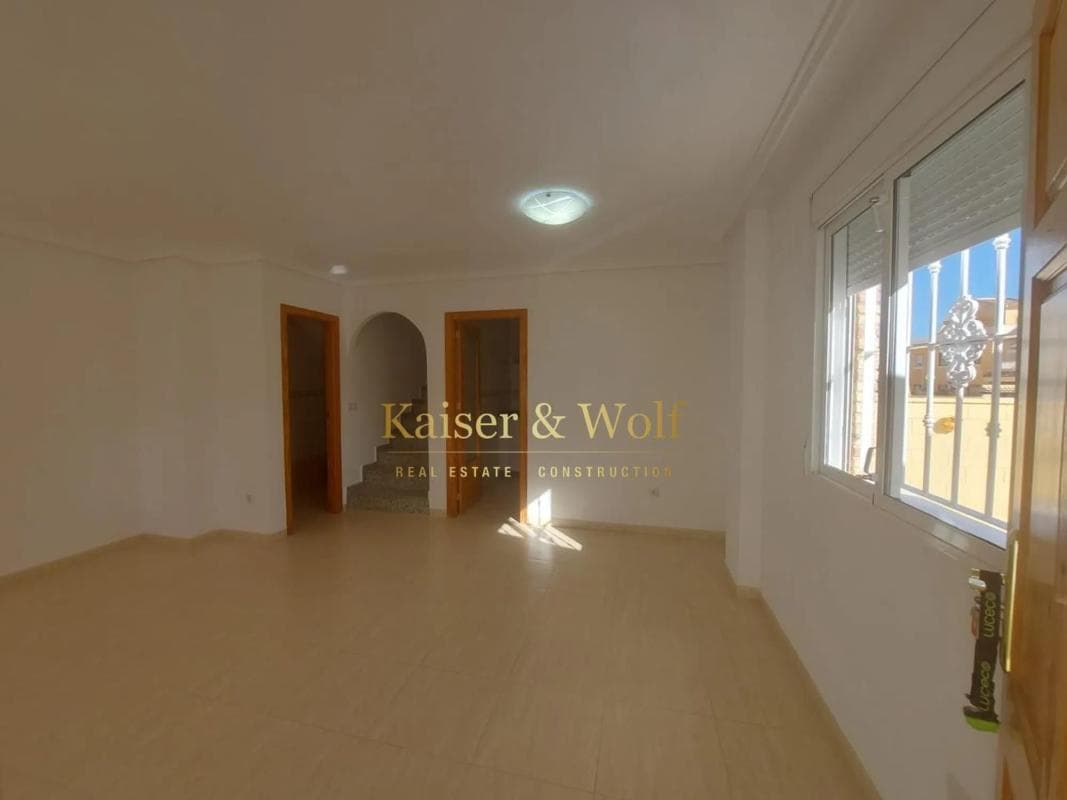 Sale of independent chalet in Avenida de Gijón, Rojales
photo 5