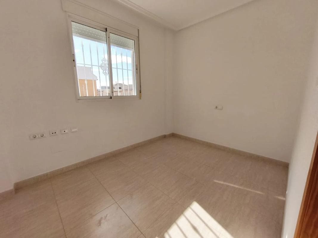 Venta de chalet adosado en Centro , Rojales photo 2