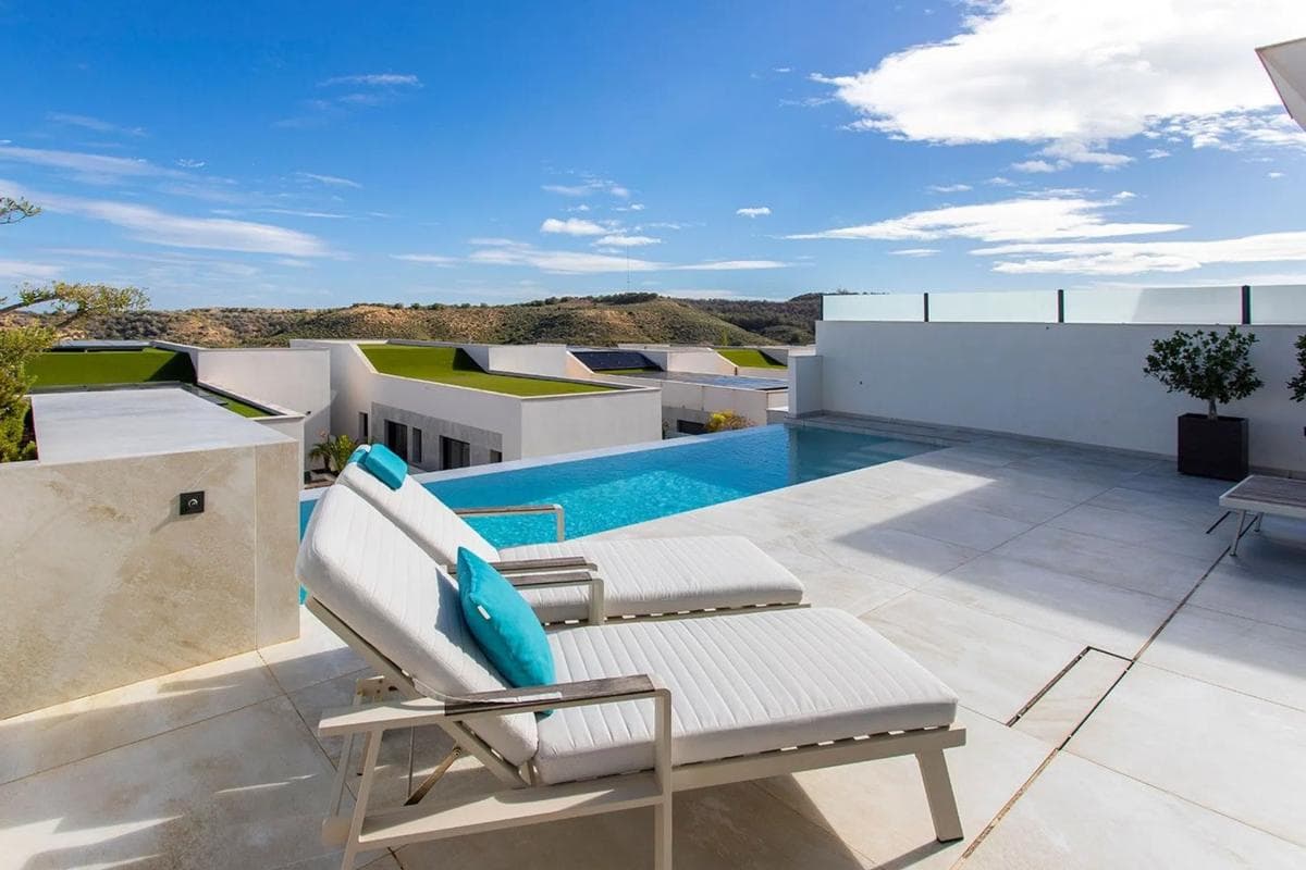 Sale of independent chalet in Barrio Pueblo Lucero, Rojales
photo 5