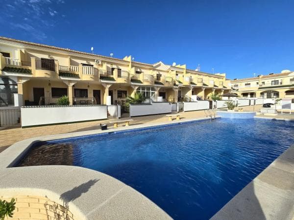 Chalet adosado en venta en Calle Gijón, 18 , Rojales photo 1