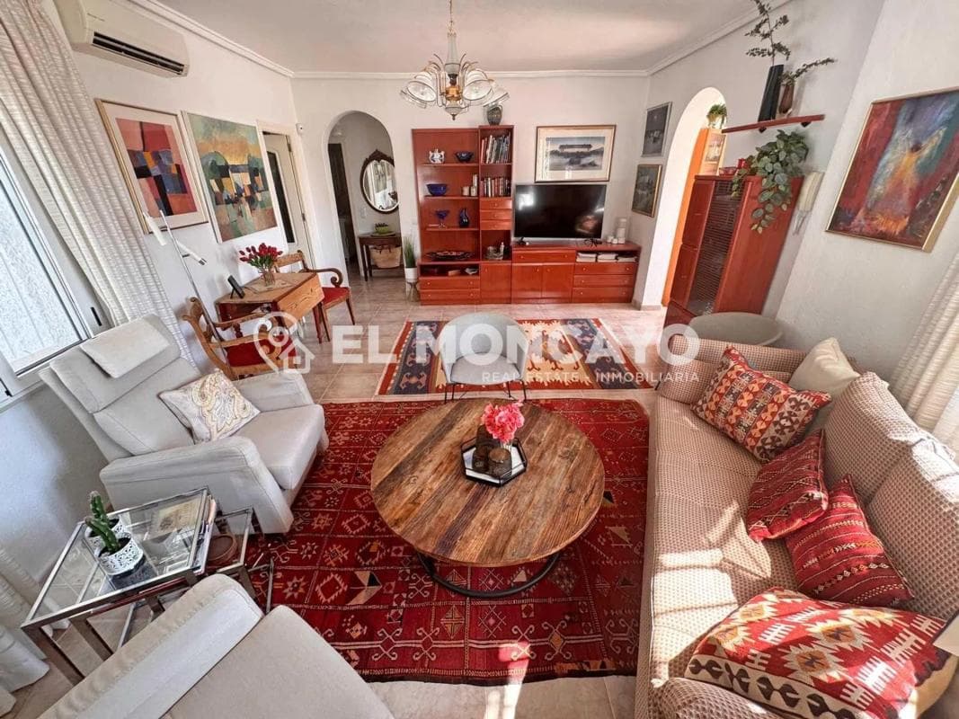 Sale of independent chalet in Calle los Algarrobos, Rojales
photo 5