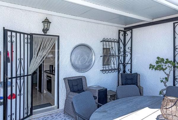 Chalet independiente en venta en Calle los Arcos s/n, Rojales
photo 1