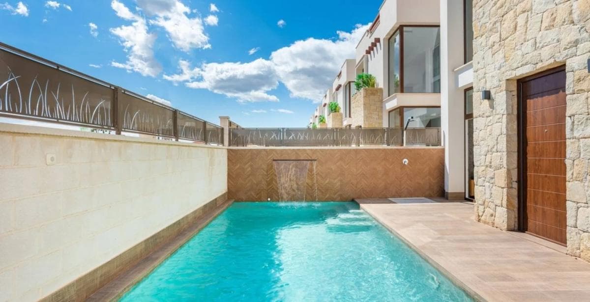 Sale of independent chalet in Barrio Pueblo Bravo, Rojales
photo 2