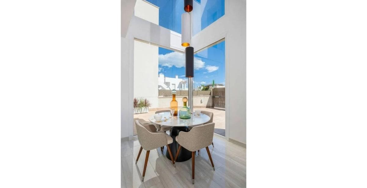 Sale of independent chalet in Barrio Pueblo Bravo, Rojales
photo 5