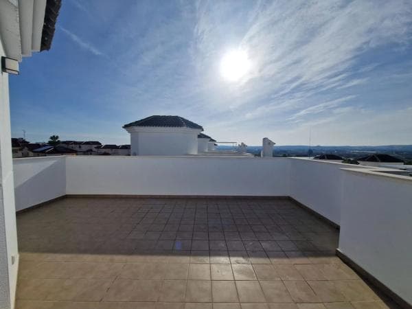 Chalet pareado en calle Olof Palme thumbnail 2