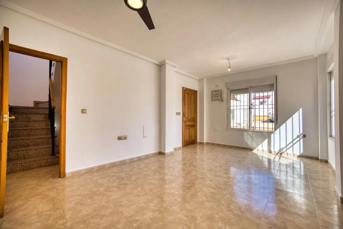Propiedades en venta y alquiler en España photo 3