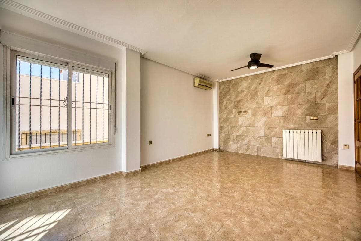 Propiedades en venta y alquiler en España photo 4
