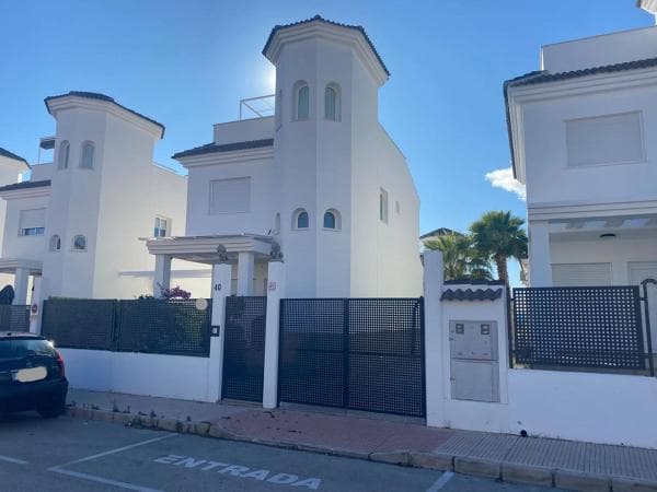 Частный шале на продаже в Calle Winston Churchill, 2, Сан-Фульхенсио photo 1