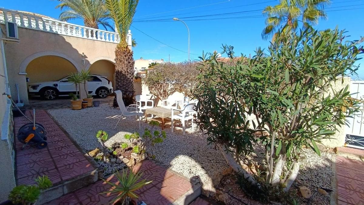 Venta de chalet independiente en Ciudad de las Comunicaciones, San Miguel de Salinas
photo 5