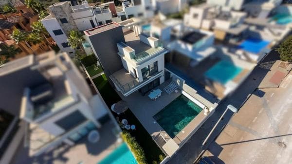 Independent chalet for sale in Calle los Infantes, San Miguel de Salinas
photo 1