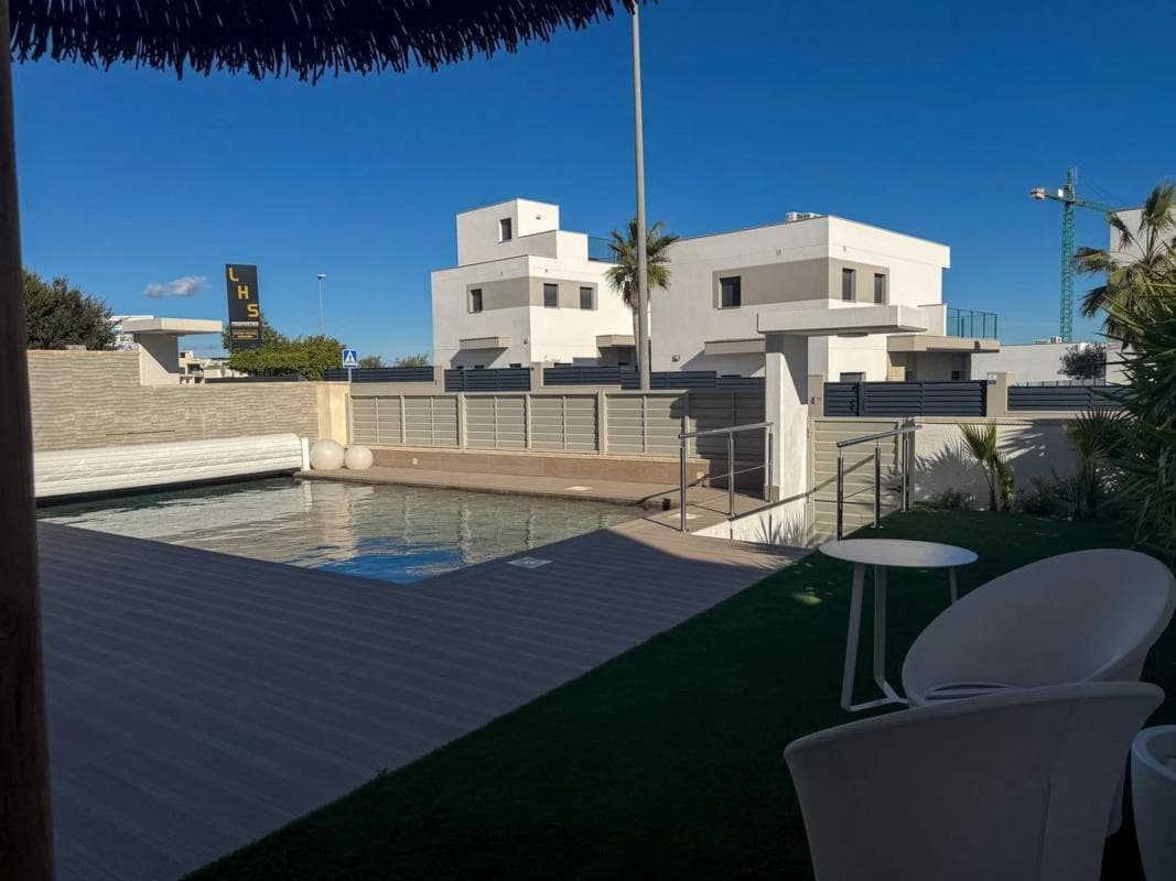 Venta de chalet independiente en Calle los Infantes, San Miguel de Salinas
photo 4