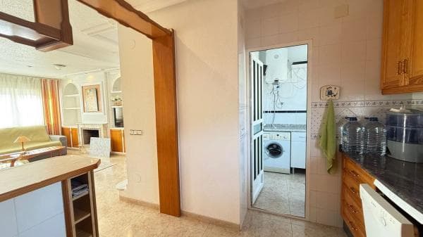 Chalet wolnostojący na sprzedaż w Calle Huelva, San Miguel de Salinas photo 1