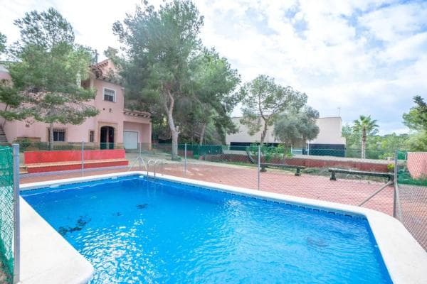 Chalet wolnostojący na sprzedaż w Ciudad de las Comunicaciones, San Miguel de Salinas photo 1