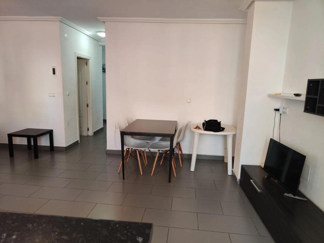 Sale of apartment in Calle Torrevejenses Ausentes, Torrevieja
photo 3