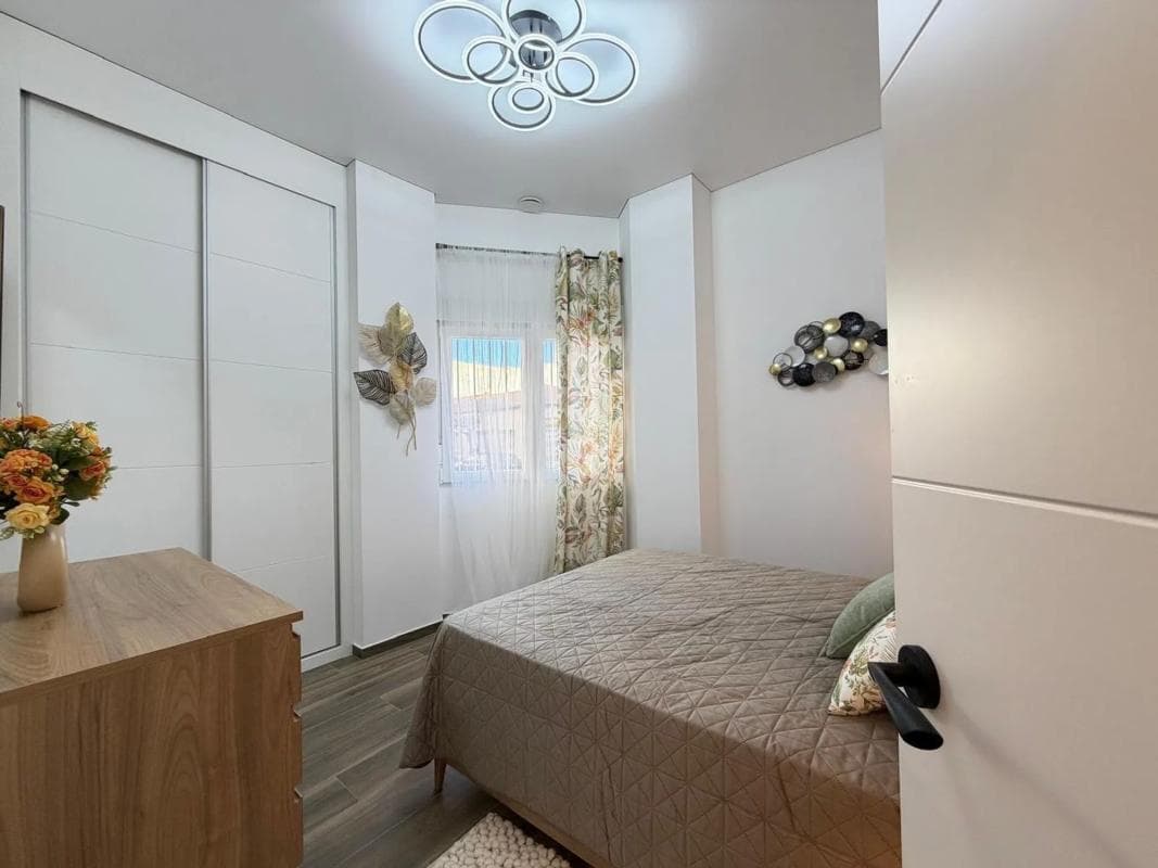 Sale of apartment in Calle San Julián, 15, Torrevieja
photo 5
