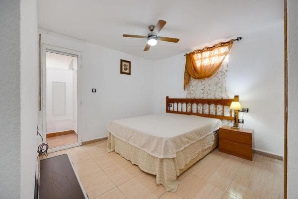 Sale of flat in Barrio Centro - Muelle Pesquero, Torrevieja
photo 1