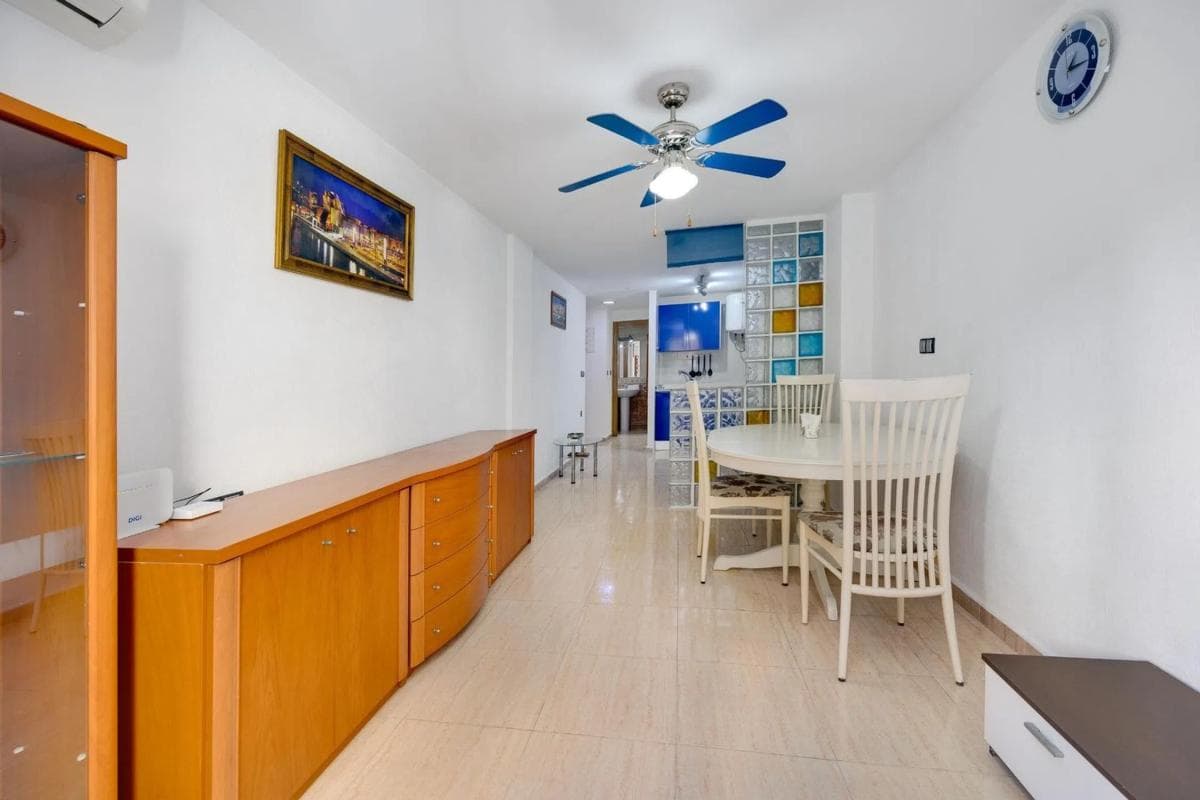 Sale of apartment in Barrio Centro - Muelle Pesquero, Torrevieja
photo 4