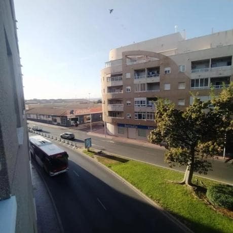 Sale of flat in Barrio Centro - Muelle Pesquero, Torrevieja
thumbnail 1