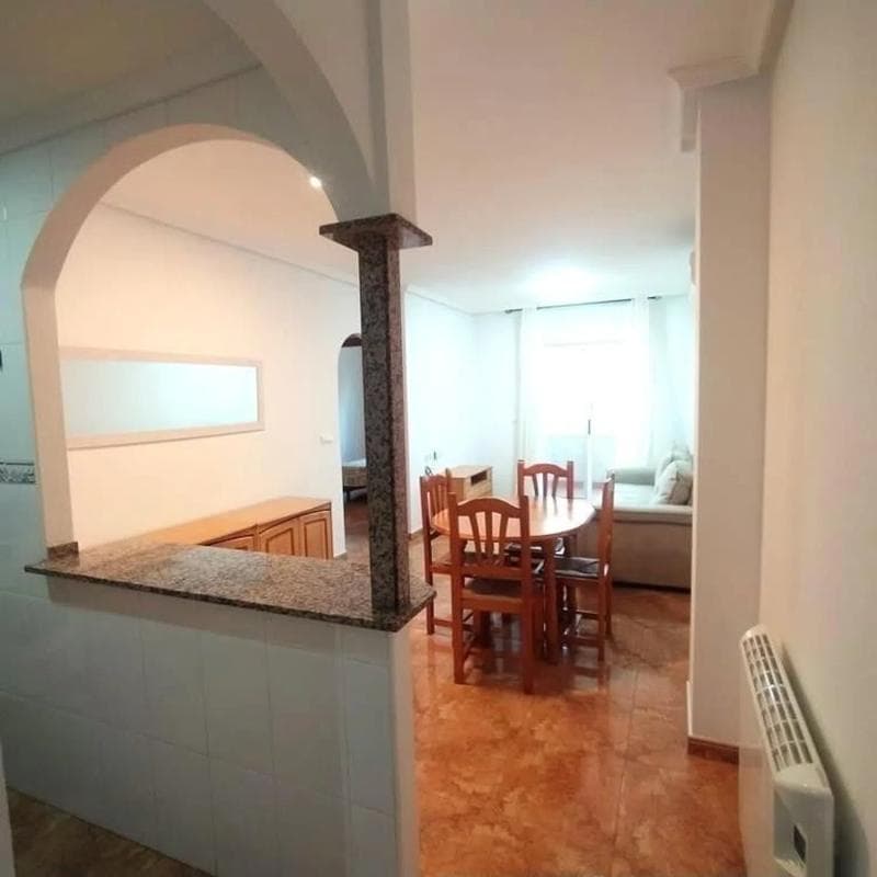 Sale of apartment in Barrio Centro - Muelle Pesquero, Torrevieja
photo 3