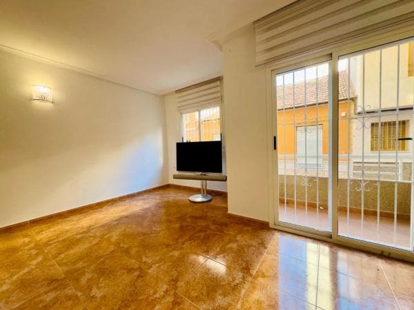 Sale of flat in Calle del Turco, Torrevieja
thumbnail 1