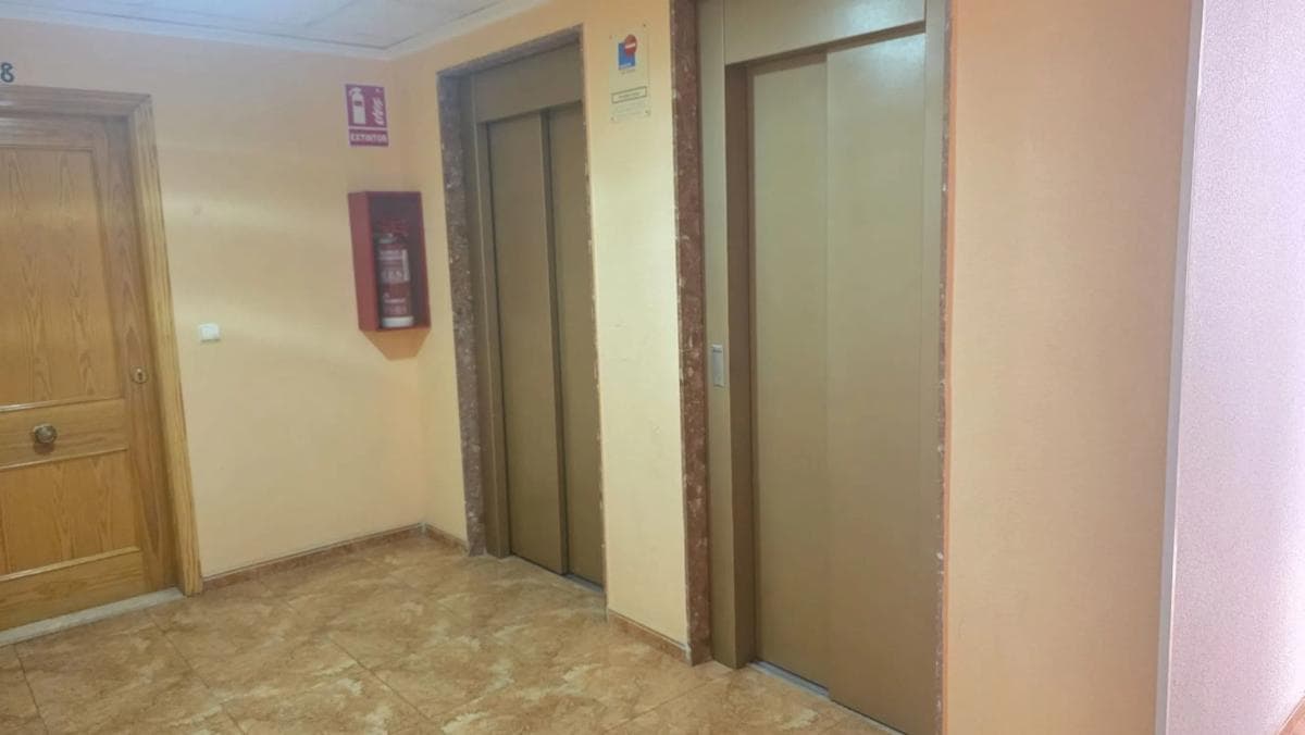 Sale of apartment in Calle d Manuel Martinez Guirao, 16, Torrevieja
photo 2