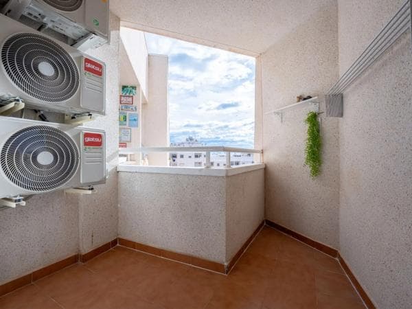 Sale of flat in Calle Joaquín Chapaprieta, Torrevieja
photo 1