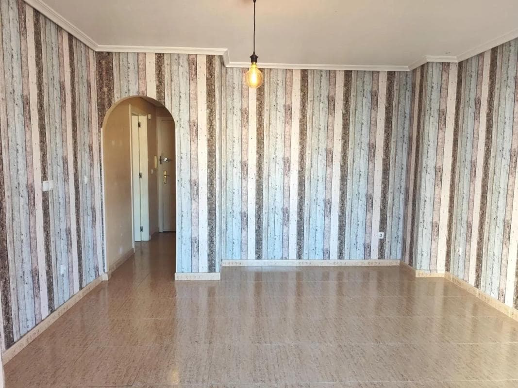 Sale of apartment in CL SAN PASCUAL, Torrevieja
photo 2